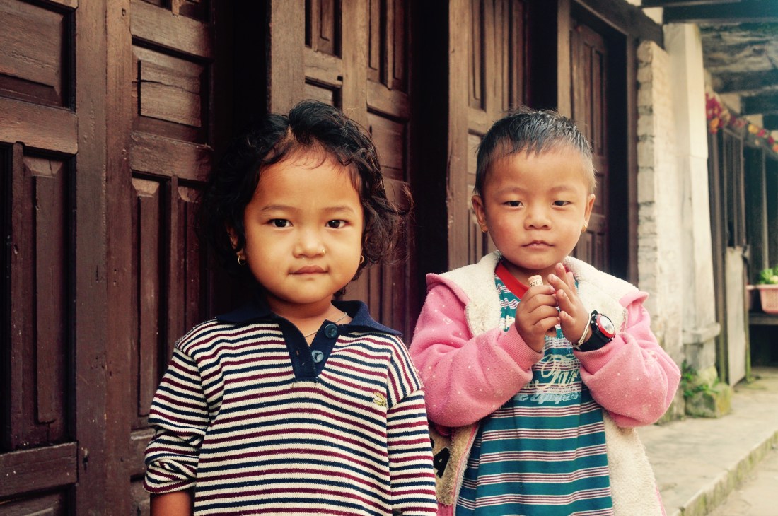 nepal-sept-2016-bandipur-two-children-1
